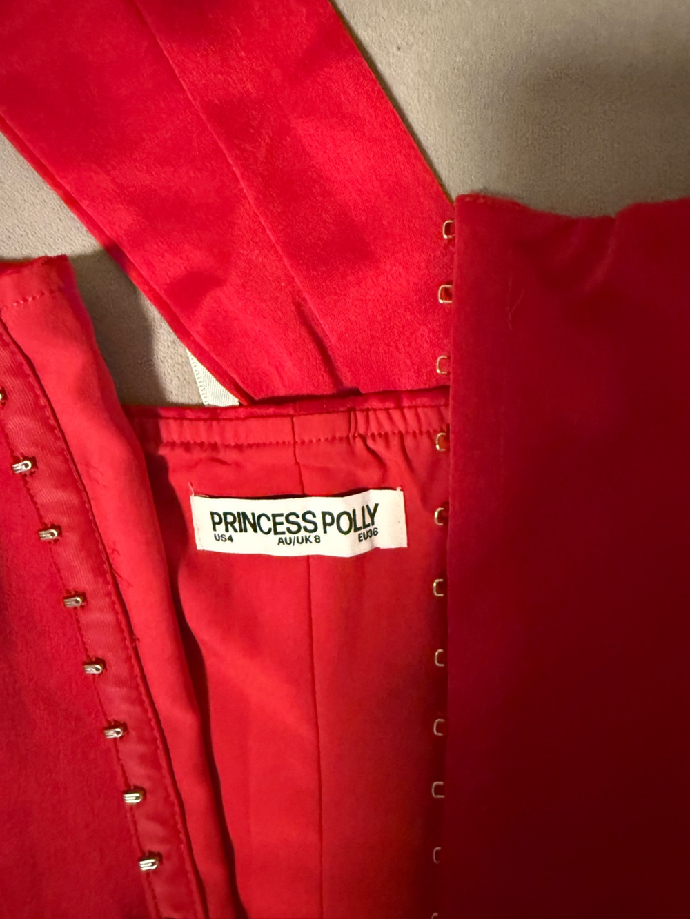 Princess Polly red halter satin hook and and eye top size 4 - Picture 4 of 5